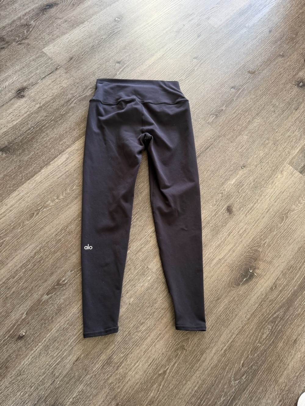 ALO Yoga Woman Black High-Rise Leggings